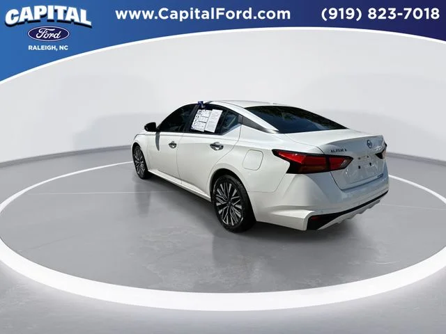 Used 2024 White Nissan 2.5 SV image 6