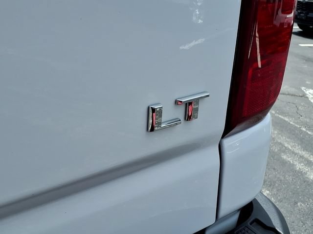 Used 2025 Summit White Chevrolet LT image 23