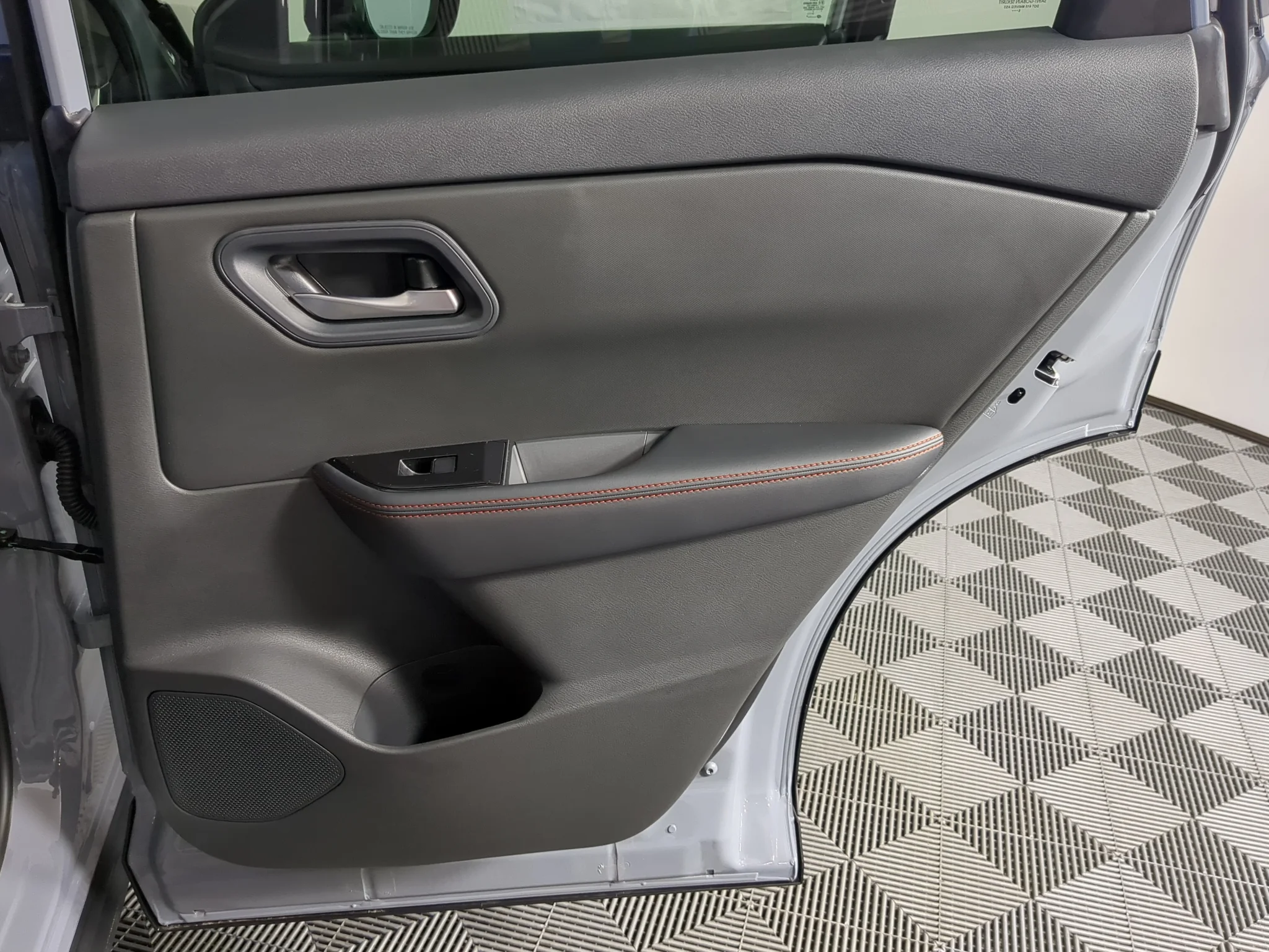 New 2027 Boulder Gray Pearl Nissan Rock Creek image 23