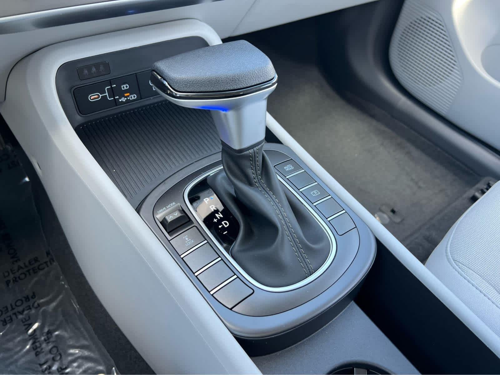 2026 Hyundai Kona SE - Photo 38