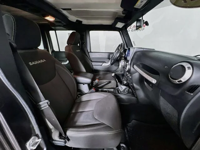 Used 2017 Gray Jeep Unlimited Sahara image 36