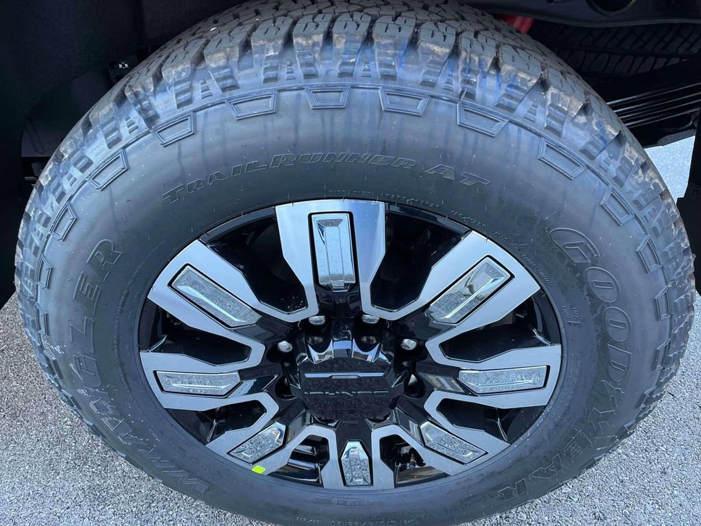 2026 GMC Sierra 2500HD Denali - Photo 11