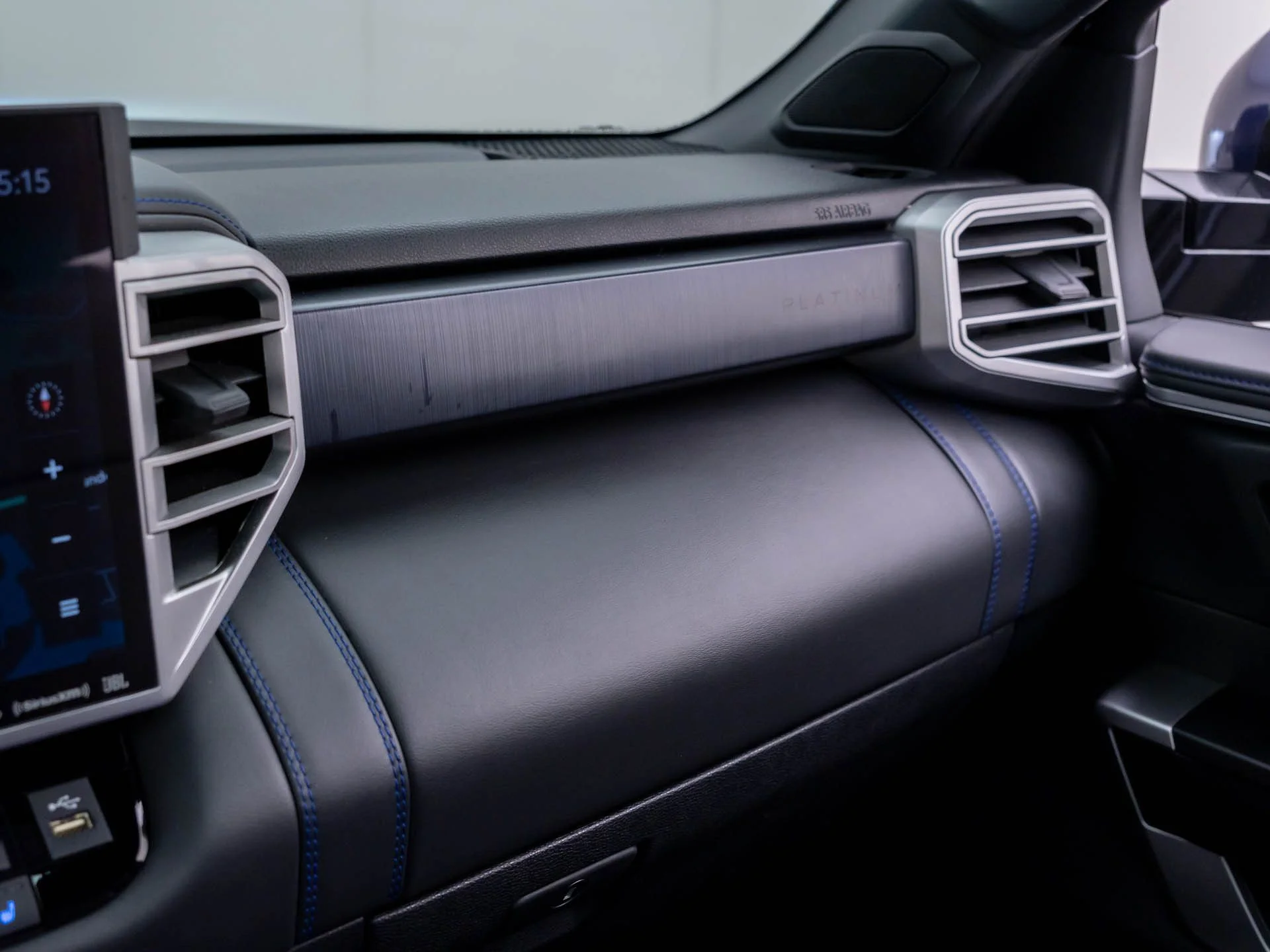 Used 2024  Toyota Platinum image 31