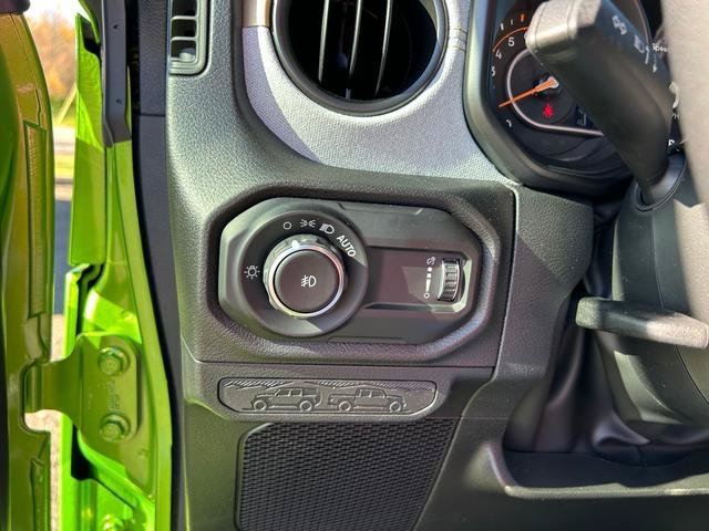 New 2026 Mojito Clear-Coat Exterior Paint Jeep Sport S image 18