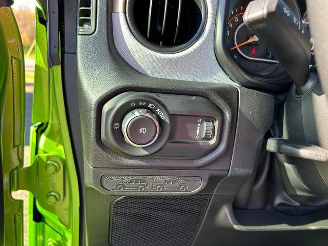 New 2026 Mojito Clear-Coat Exterior Paint Jeep Sport S image 18
