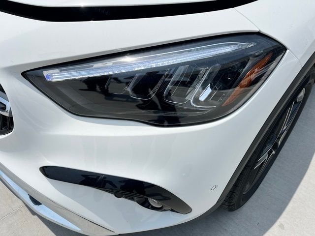 New 2026 Polar White Mercedes-Benz GLA 250 image 13