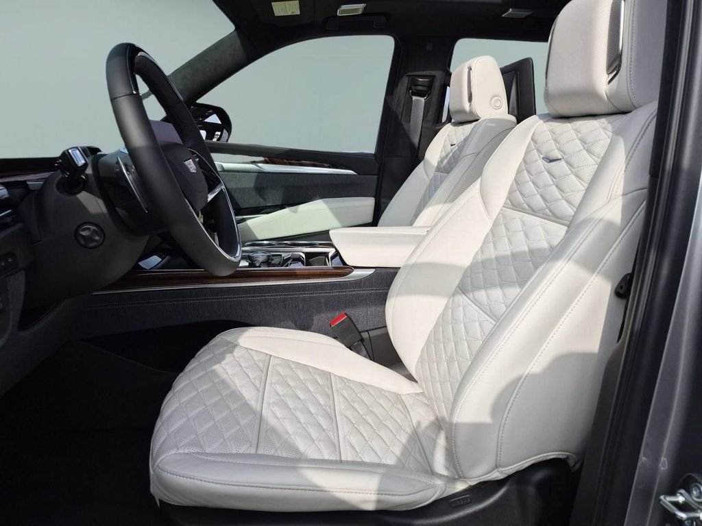 2026 Cadillac Escalade Platinum Sport - Photo 18
