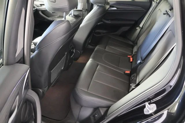 Used 2024 Black BMW xDrive30i image 21