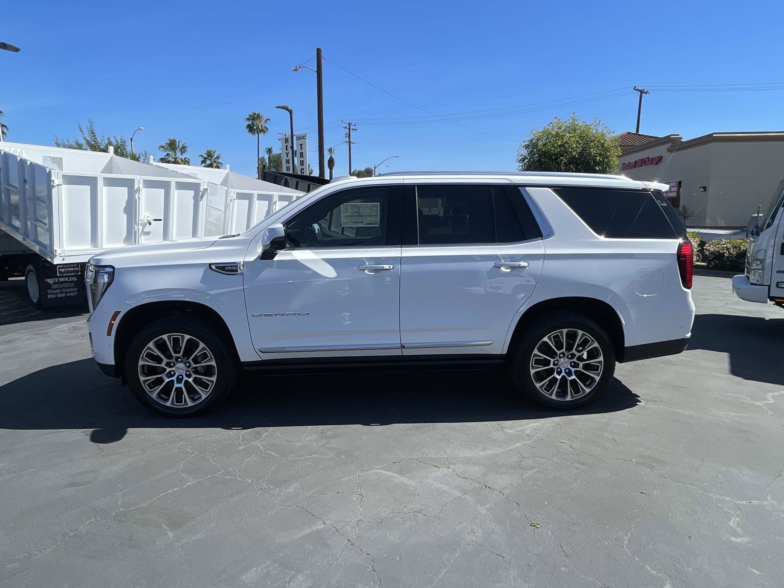 2026 GMC Yukon Denali - Photo 8