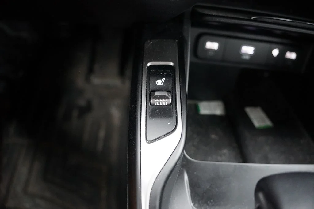 Used 2023 Wolf Gray Kia X-Line EX image 6