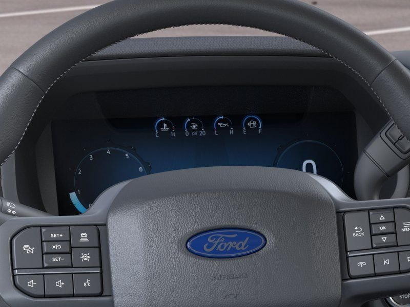 New 2025 Space White Metallic Ford XLT image 13