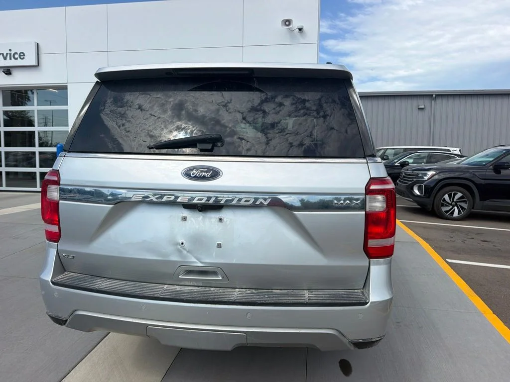 Used 2018 Silver Ford XLT image 7