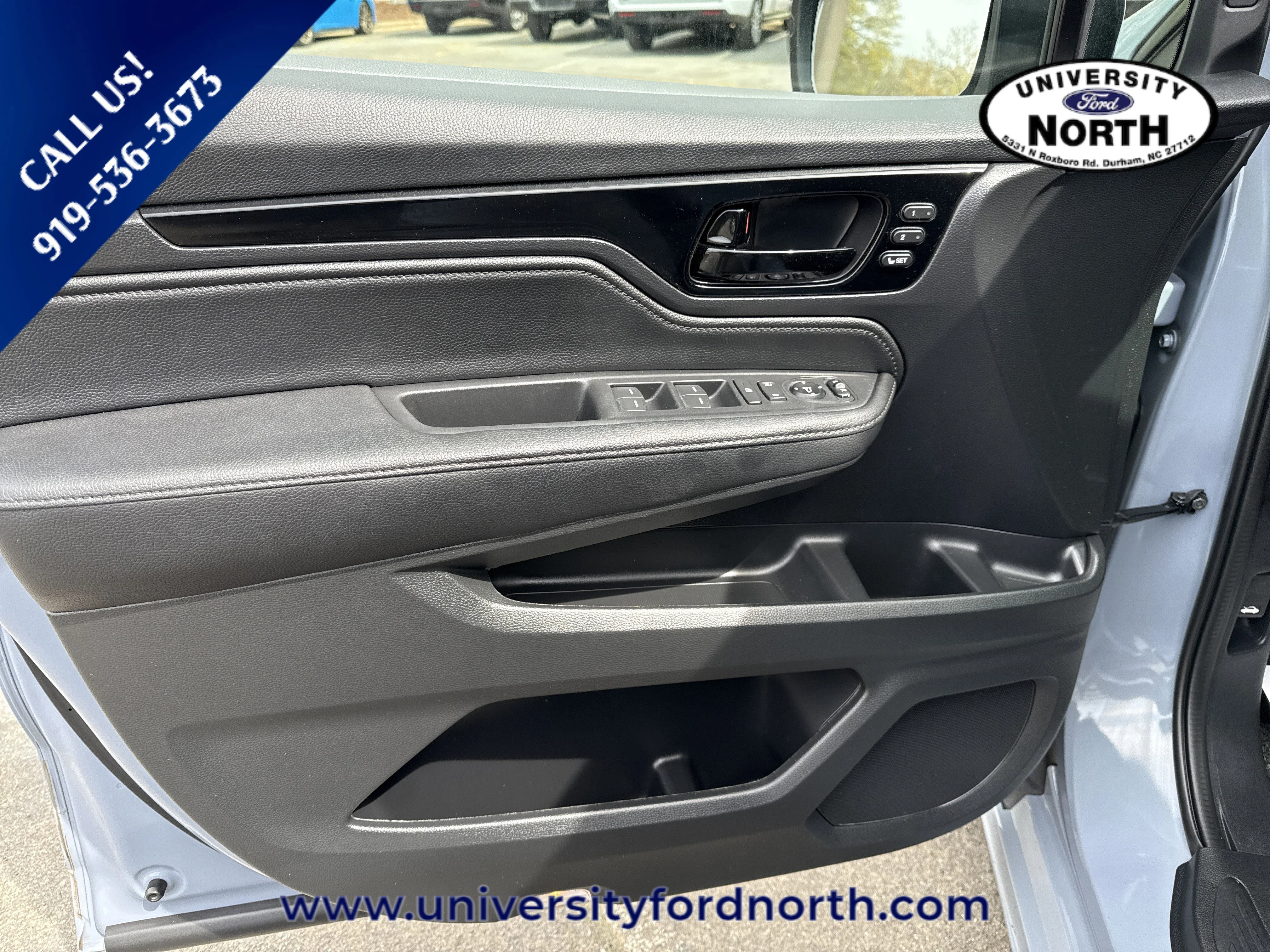 Used 2024 Sonic Gray Pearl Honda Touring image 11