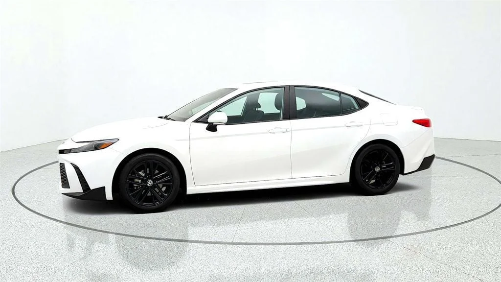 Used 2025 Ice Cap Toyota SE AWD image 8