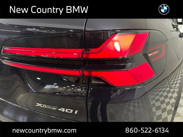 New 2026 Carbon Black Metallic BMW xDrive40i image 32