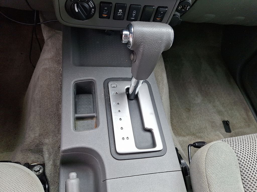 Used 2018 White Nissan SV image 16