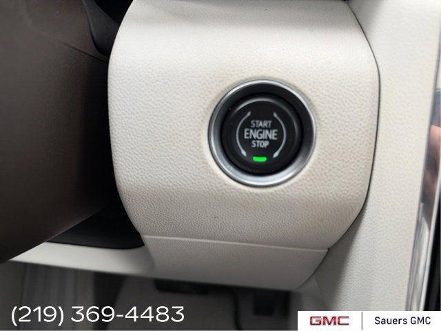 2024 GMC Acadia Denali - Photo 38