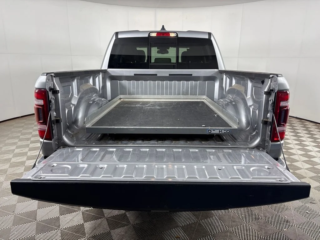 Used 2019 Silver Ram Laramie image 11