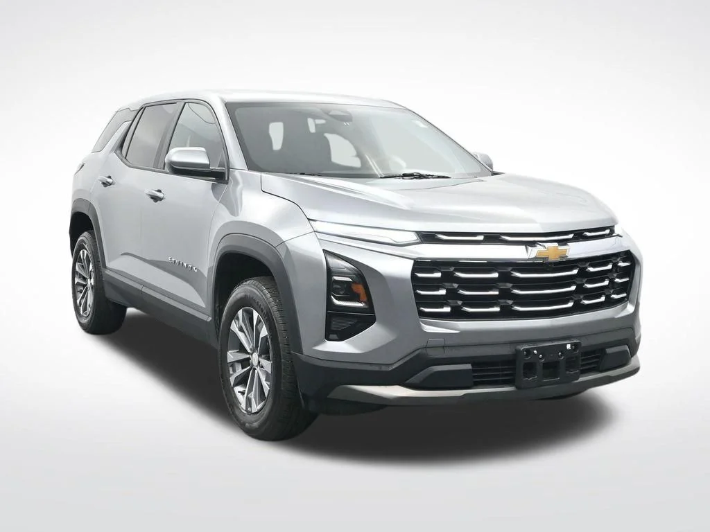Used 2025 Gray Chevrolet LT image 3
