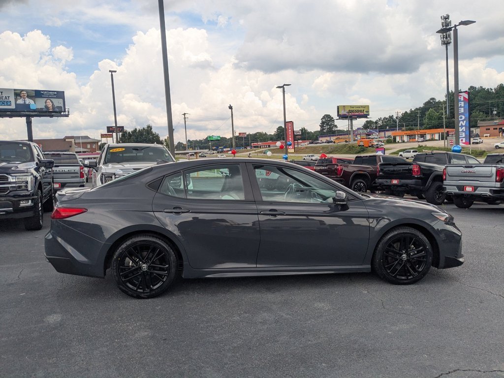 Used 2025  Toyota SE image 4