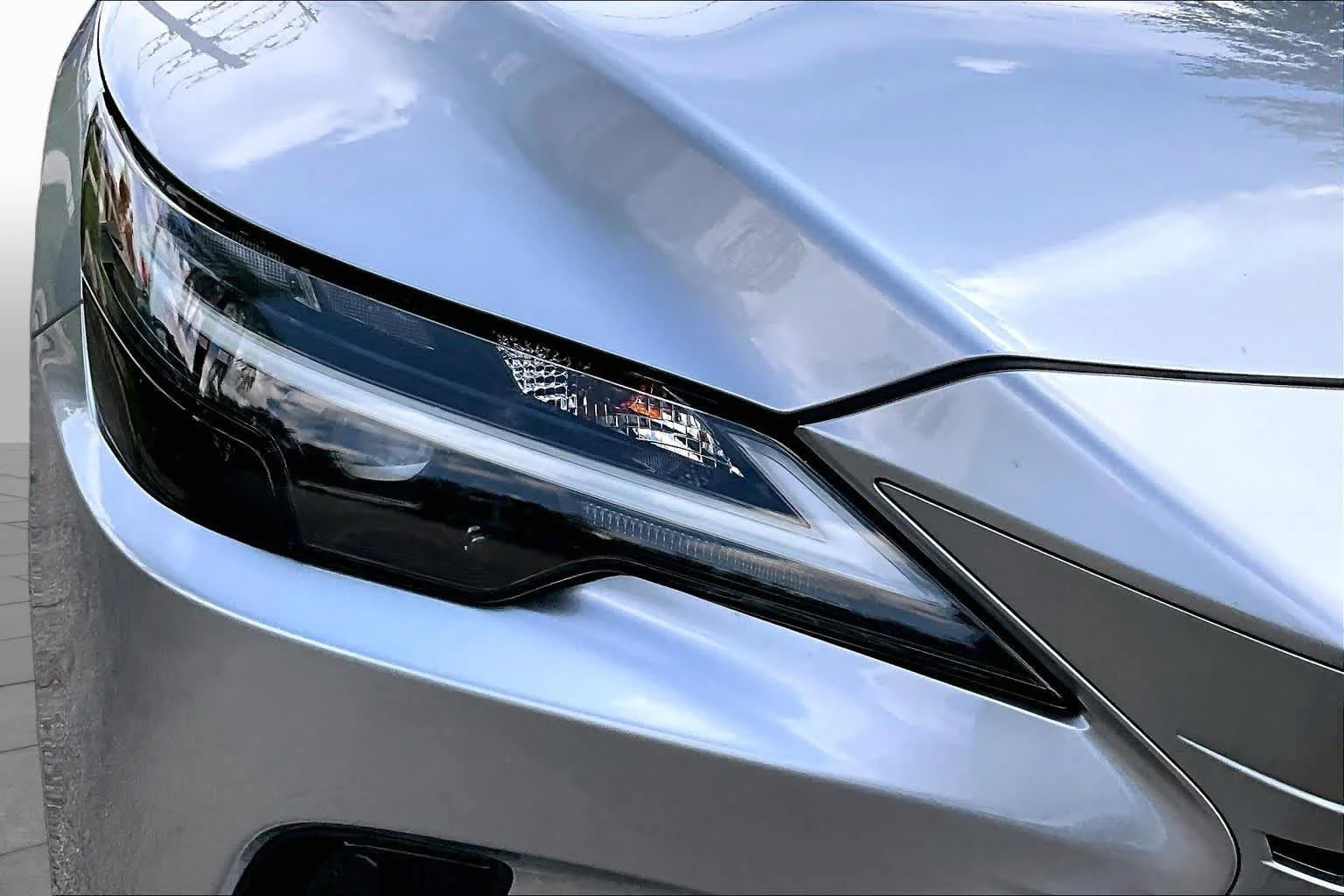 Used 2024 Iridium Lexus  image 28