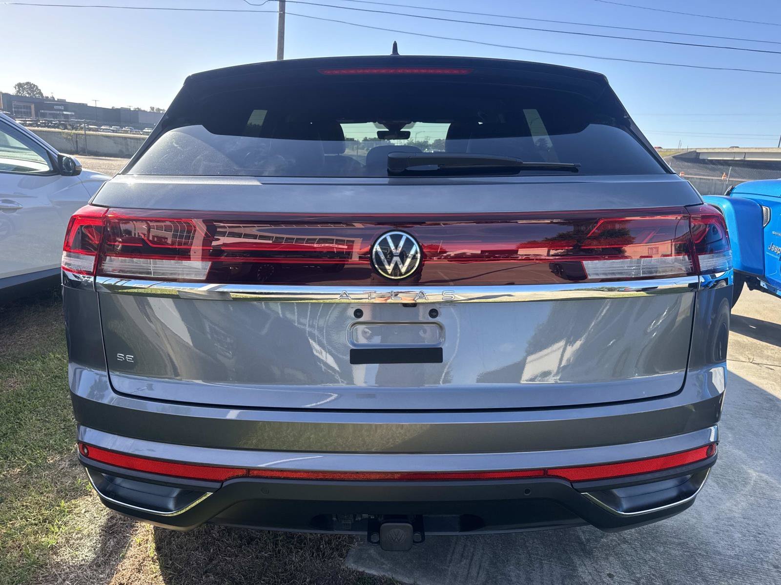 Used 2024 Gray Volkswagen 2.0T SE w/Technology image 6