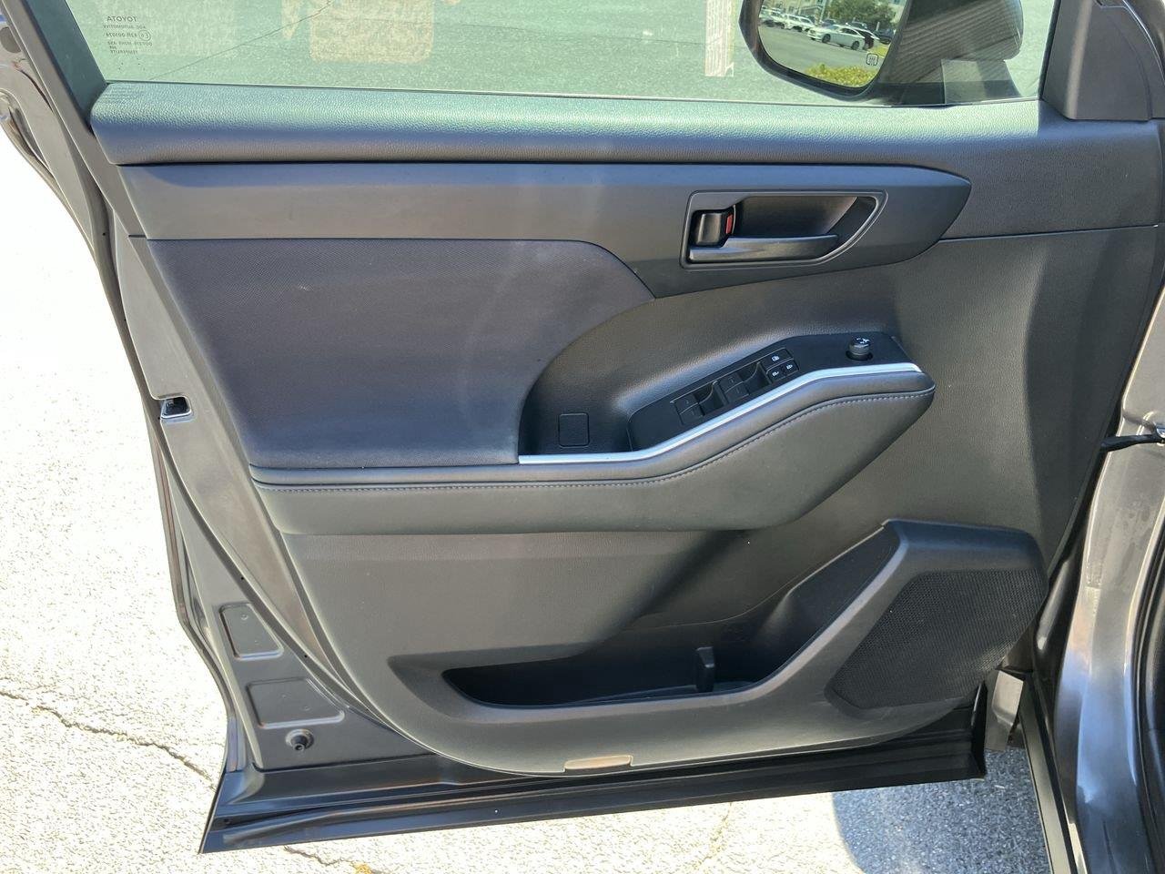 Used 2021 Gray (Magnetic Gray Metallic) Toyota LE AWD image 13