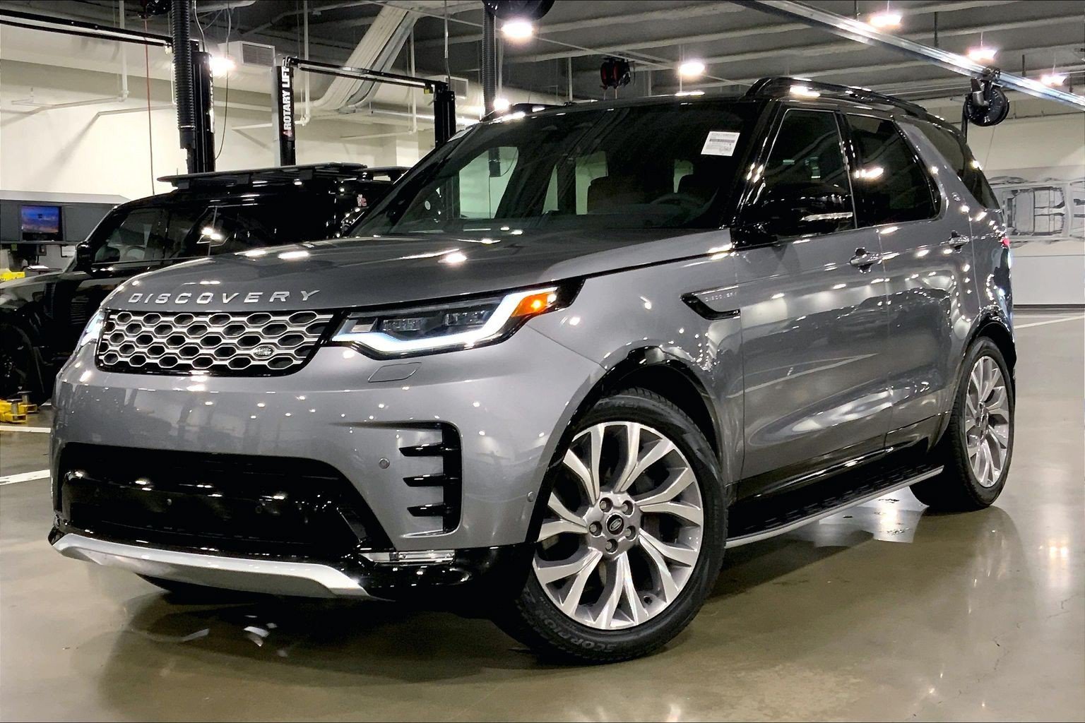 2026 Land Rover Discovery