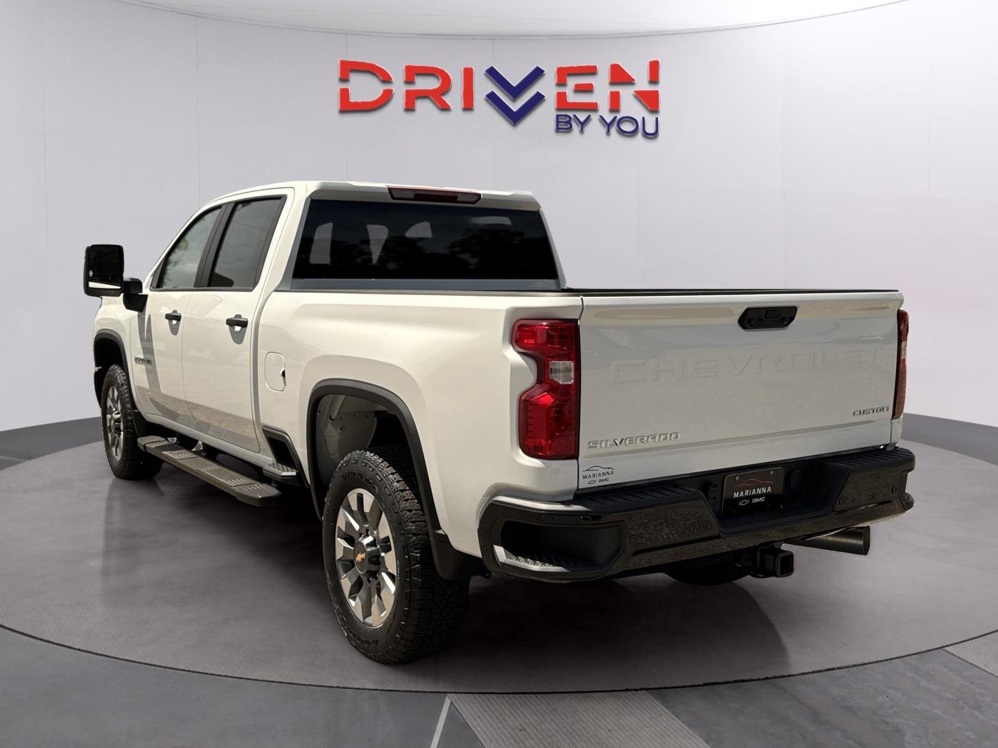 New 2026 Summit White Chevrolet Custom image 3