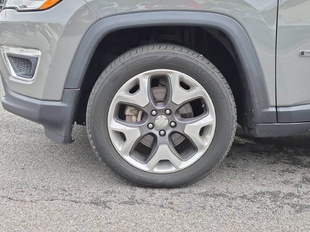 Used 2020 Gray Jeep Limited image 28