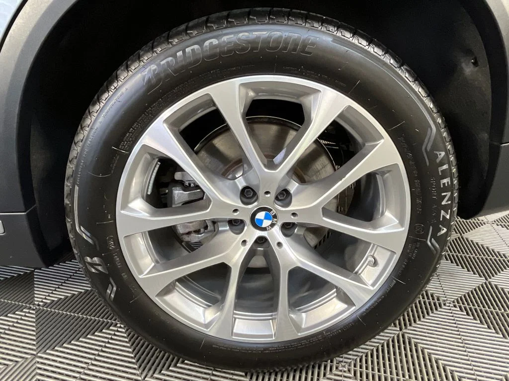 Certified Used 2026 Gray BMW xDrive40i image 15