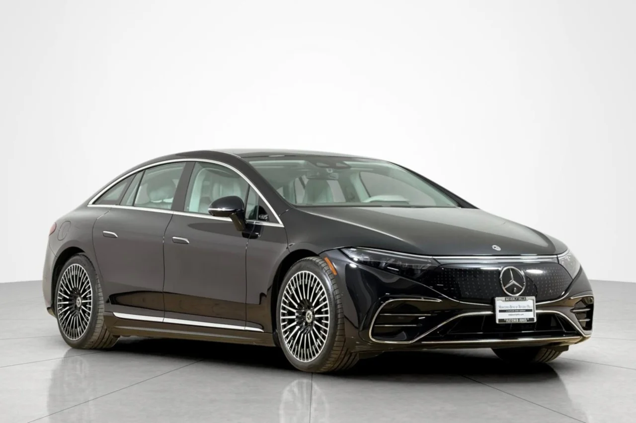 Certified Used 2023 Obsidian Black Metallic Mercedes-Benz EQS 450+ image 7