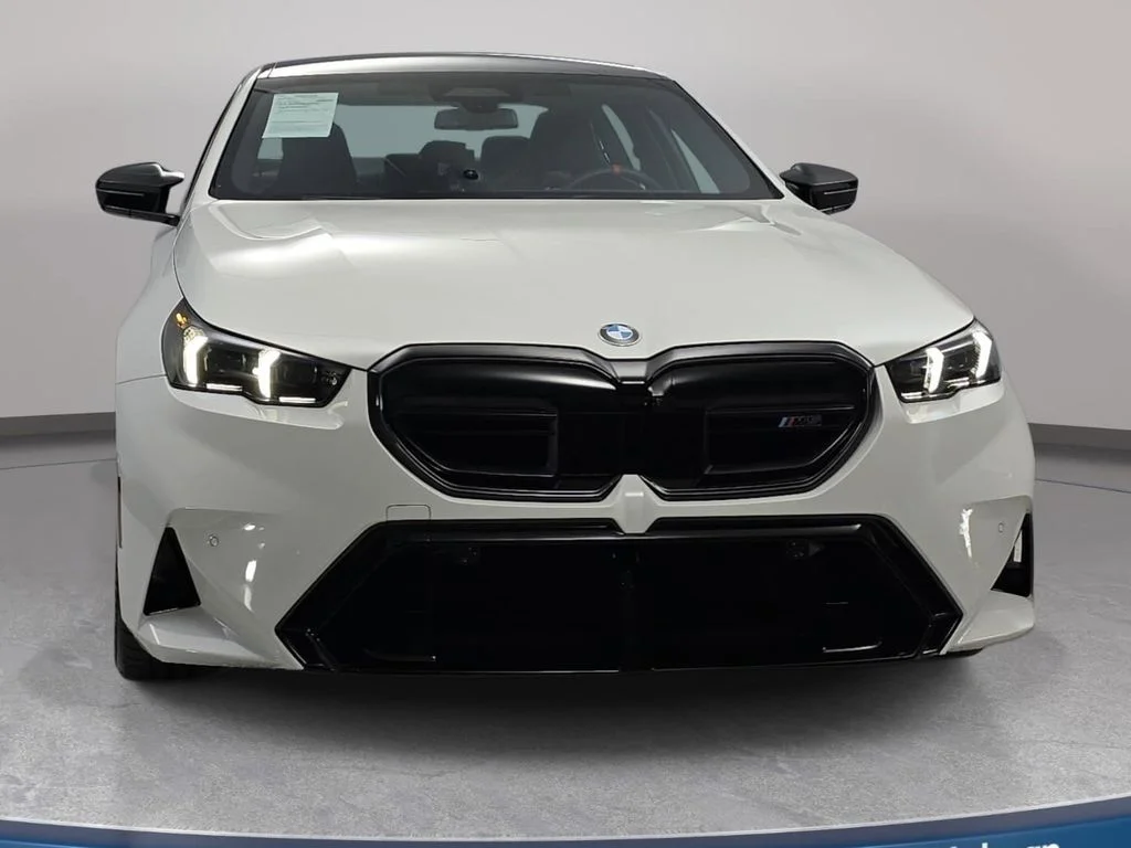 Used 2026 Alpine White BMW  image 3
