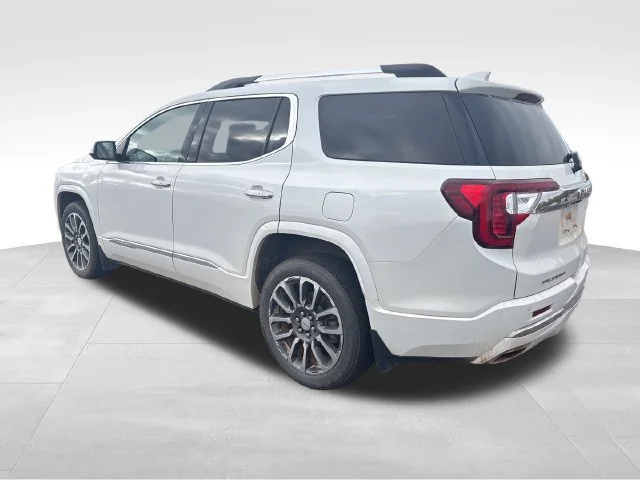 Used 2022 WHITE FROST TRICOAT GMC Denali image 3