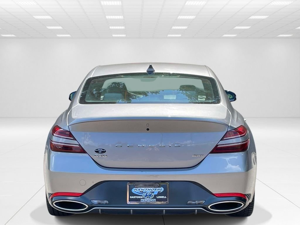 Used 2025 Silver Genesis 2.5T image 5