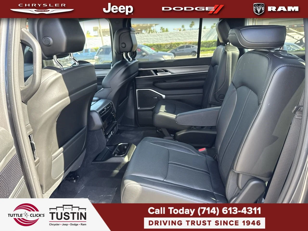 New 2026 Baltic-Gray Metallic Clear-Coat Exterior Paint Jeep 4DR 2WD image 25