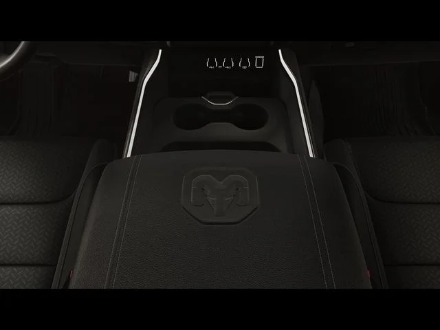 New 2026 Diamond Black Crystal Pearl-Coat Exterior Paint RAM Laramie image 4