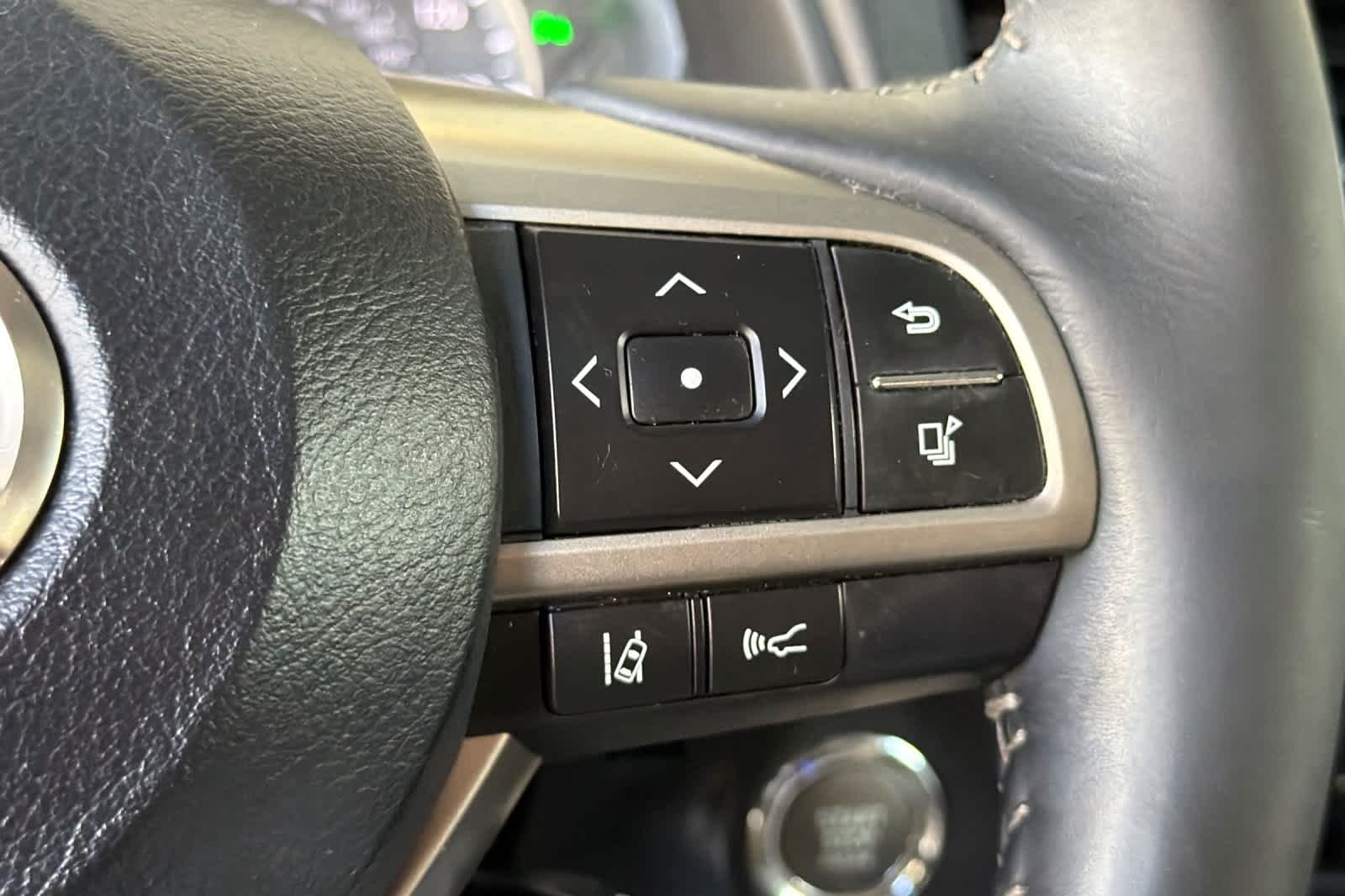 Used 2017 Eminent White Pearl Lexus  image 28