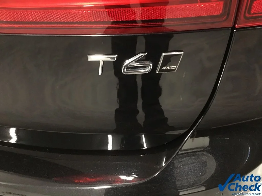 Used 2020 Black Volvo T6 AWD image 16