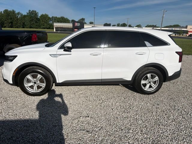 Used 2022 White Kia LX image 4