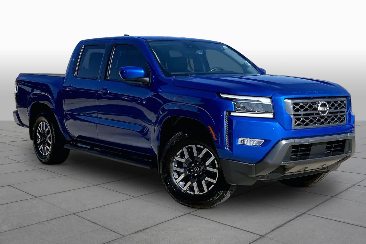 Used 2024 BLUE Nissan SL image 3