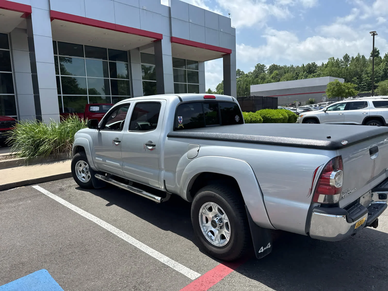 Used 2011 Silver Streak Mica Toyota  image 4