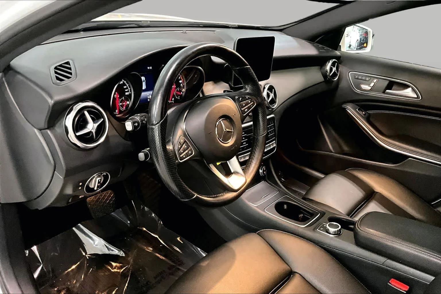 Used 2019 Polar White Mercedes-Benz GLA 250 image 17
