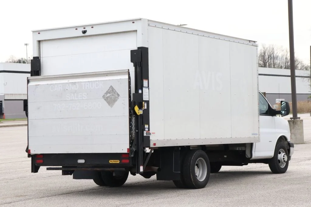 Used 2022 Summit White Chevrolet Work Van image 8