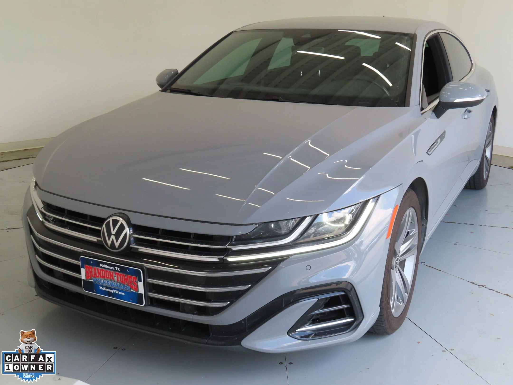 Used 2023 Gray Volkswagen 2.0T SE R-Line image 8