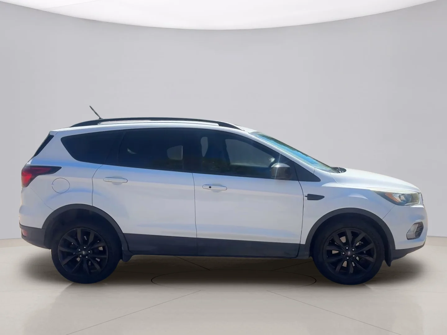 Used 2019 White Ford SE image 6
