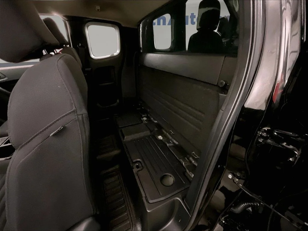 Used 2021 Black Ford XL image 31