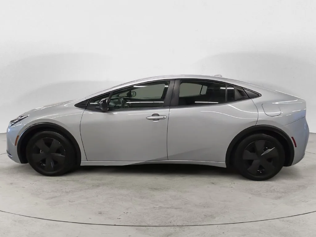Used 2025 Silver Toyota LE image 12