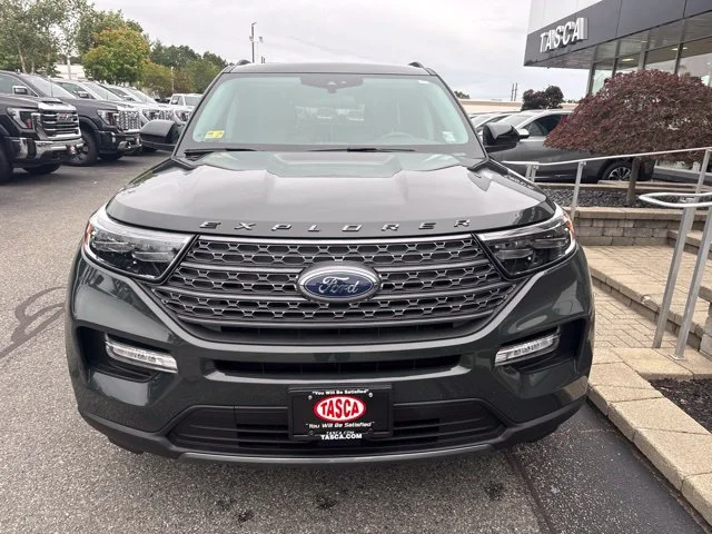 Used 2023 Green Ford XLT image 2