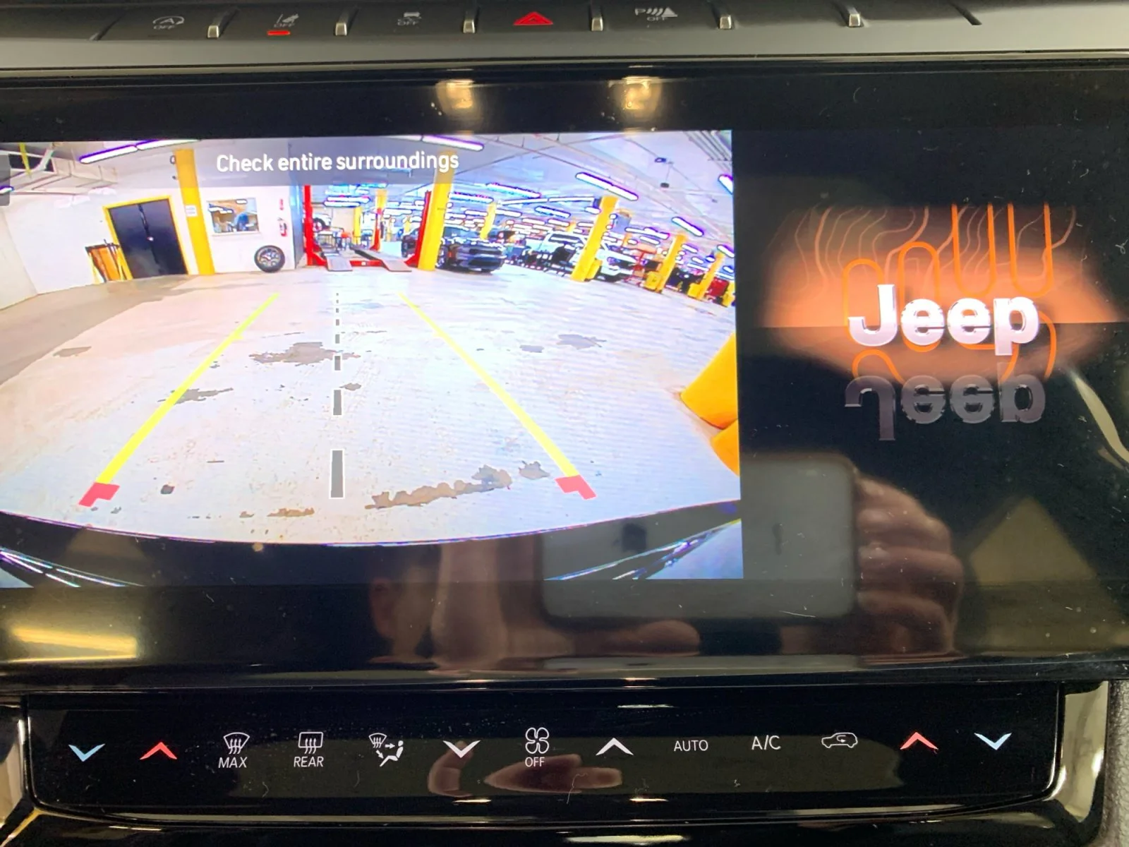 New 2026 Diamond Black Crystal Pearl Jeep Altitude image 23